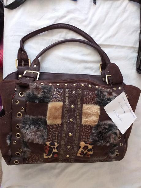 Kabelka s kožušinkou,