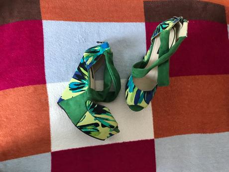 Sandalky,zn. sergio todzi, výška podpatku 15 cm, 38