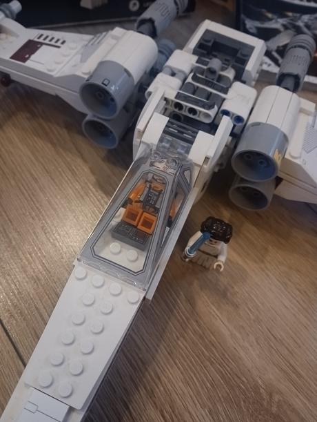 Lego star wars luke skywalker's x-wing fighter, 