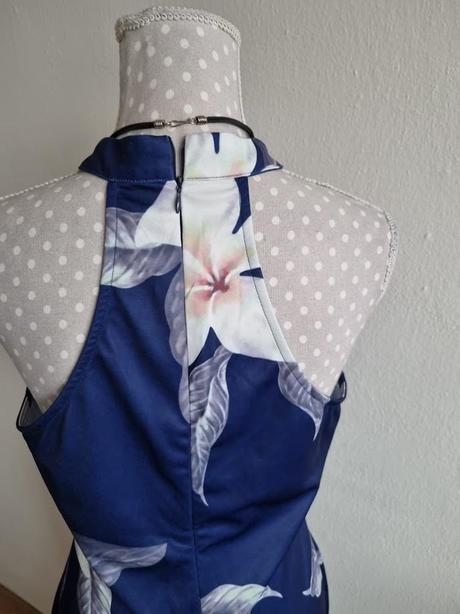 Modré kvetinové šaty s volánom veľ. 40, 40