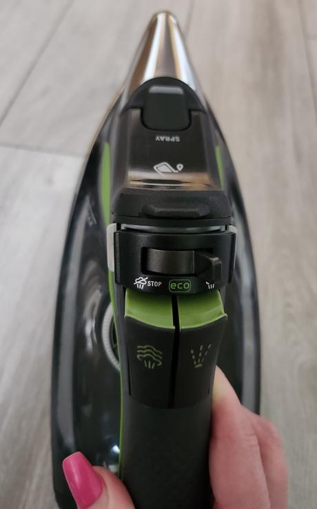Naparovacia žehlička rowenta model dw6330,2700w, rowenta
