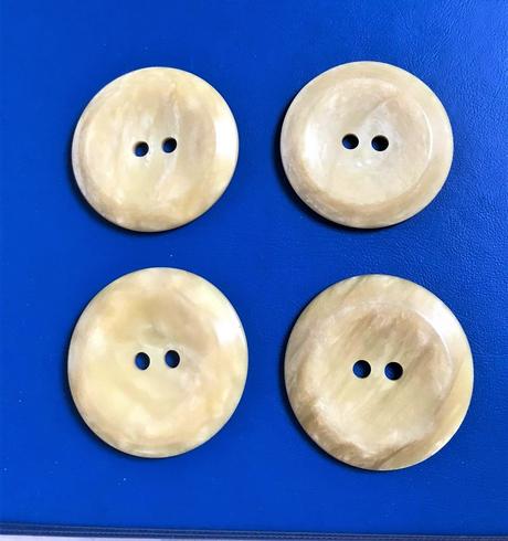 Biele gombíky - 15 ks, 