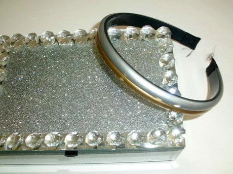 Strieborno-zlatá čelenka, 