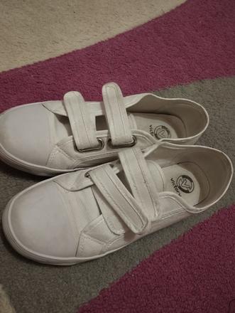 Biele tramky, deichmann,35