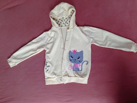 Mikina s mačičkou, 104