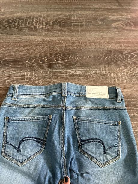 Rodrigo jeans damske rifle 28/32, s