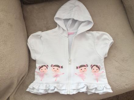 Mikinka a tricko, 56