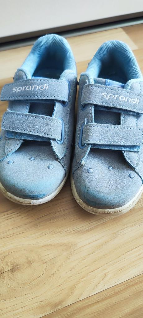 Bledo modré tenisky, sprandi,30