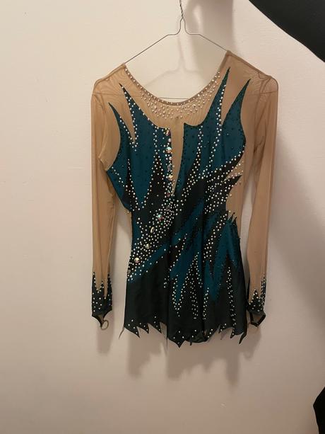 Dresy na modernú gymnastiku, m