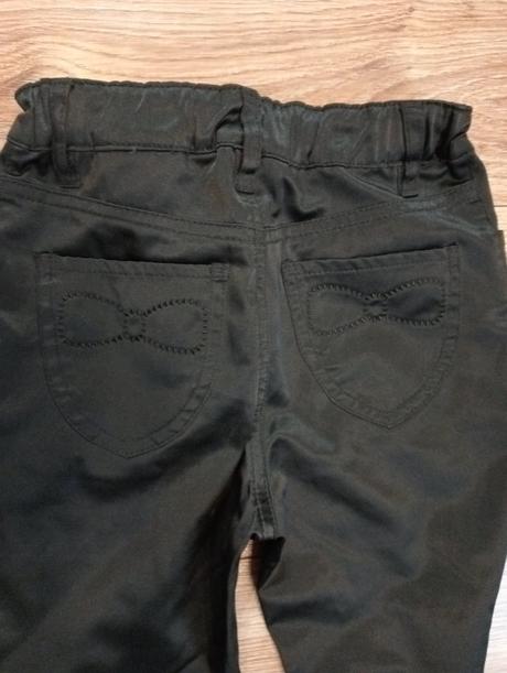 Lesklé nohavice ako nové, h&m,110