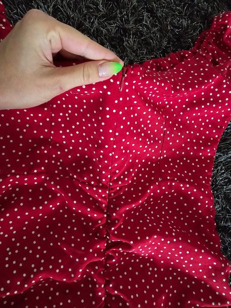 Guličkové šaty, s