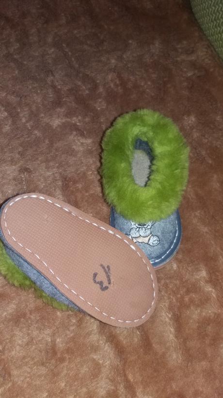 Papucky s kozusinkou, 20
