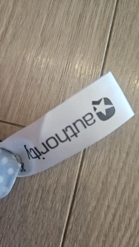 Nove plavky, authority,128