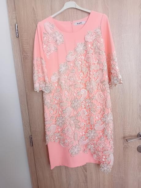 Šaty spoločenske, 42