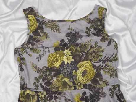 Kvalitné letné šat miso, 42