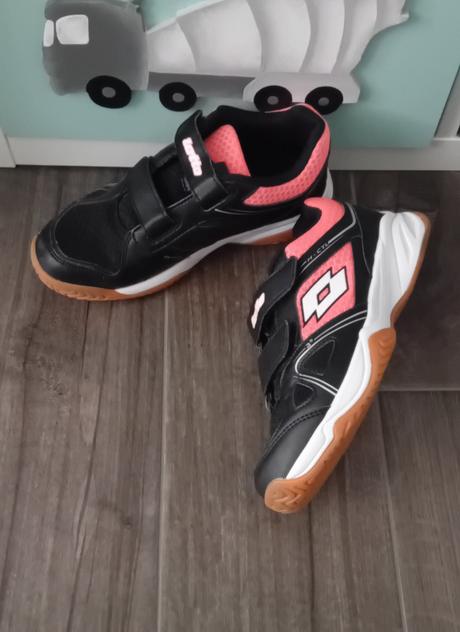 Tenisky, 34