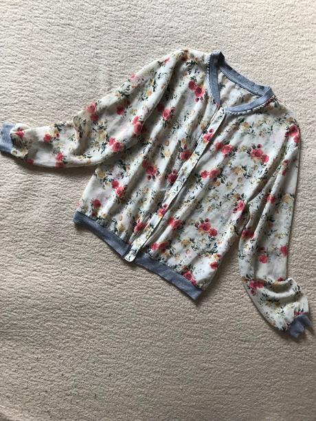 Ľahká šifónova bomberka, s