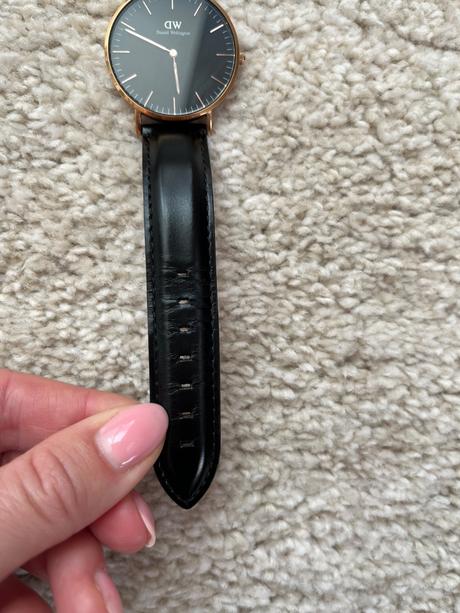 Dámske hodinky daniel wellington,