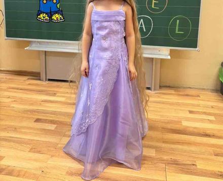 Šaty na svadbu karneval, 128