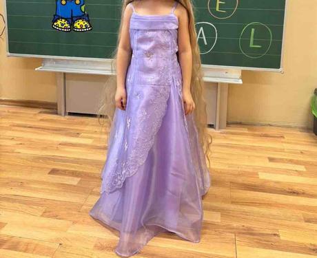 Šaty na svadbu karneval, 128