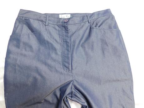 Luxusny damsky velmi pekny kostym, 42