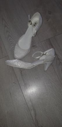 Svadobne topanky, 37