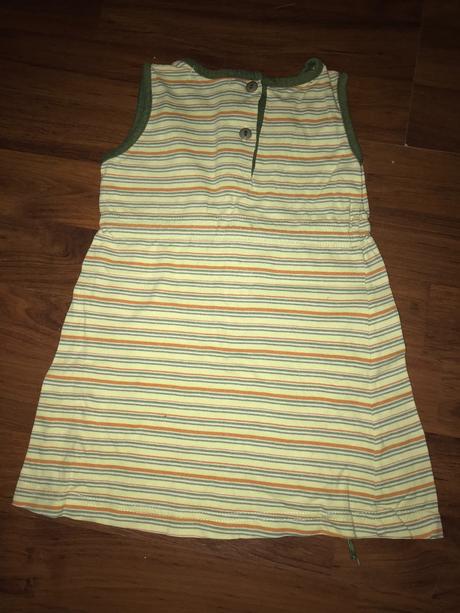 Dievčenský balík šiat + 2 pančušky, 68–80