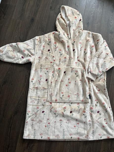 Mikina deka nova nepouzita, 