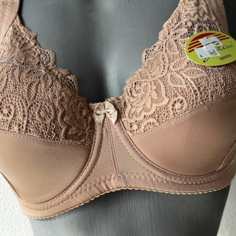 Jemne vystužená podprsenka s kosticami 8124 telová, 85d