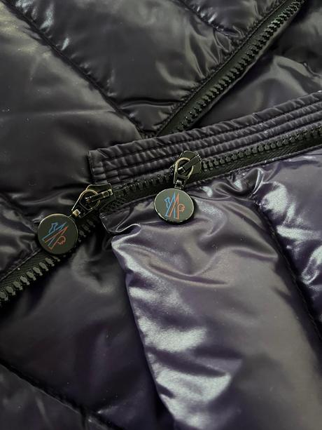 Krásný kabát moncler, xs