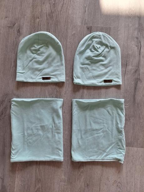 Set čiapka a nakrčnik, 74