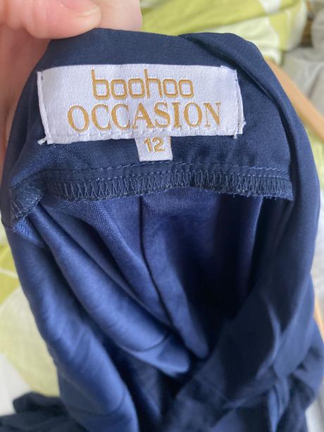 Dlhé spoločenské šaty, 42