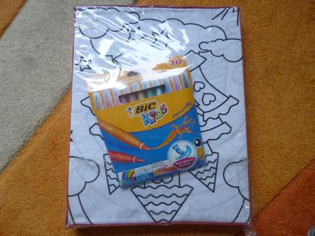 Obliecky detske na omalovanie + fixy, nove, 