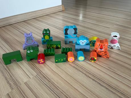 Drevené skladačky, kocky, 