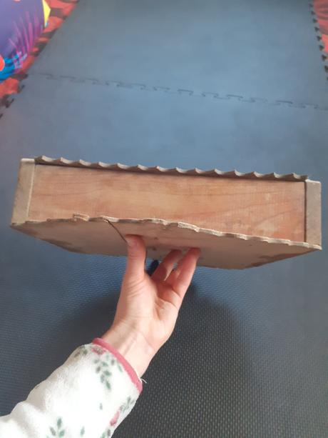 Ľudové drevené police - podpoľanie, 