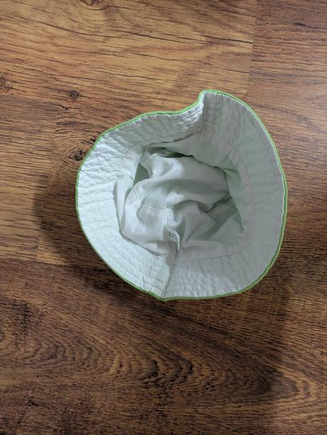 Klobúčik motýliky, 68