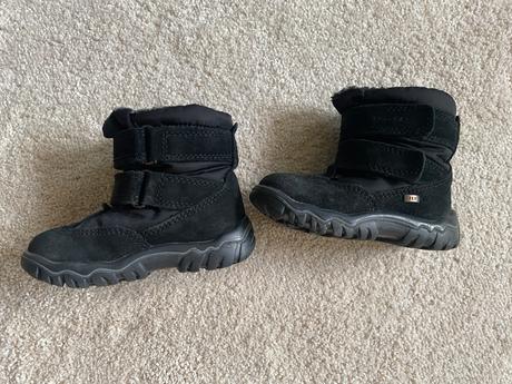 Zimne topanky, en fant,21