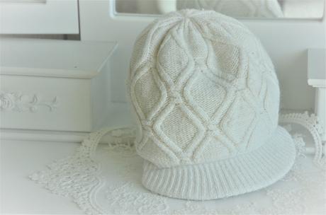 Dámska zimná čiapka,