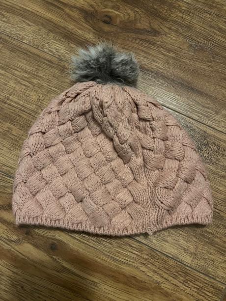 Dievčenská čiapka, 98