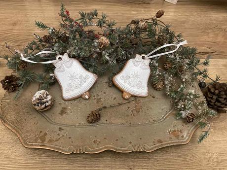 Medovník zvonček - perník s bielou polevou 1 ks, 