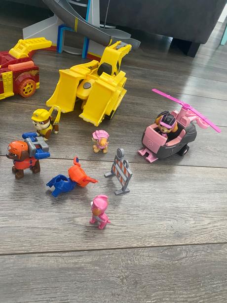 Paw patrol / labkova patrola centrala,