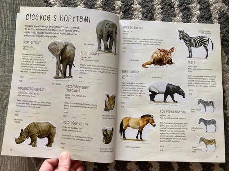 Kniha o zvieratách s nálepkami-zoo,záhrada,motýle,