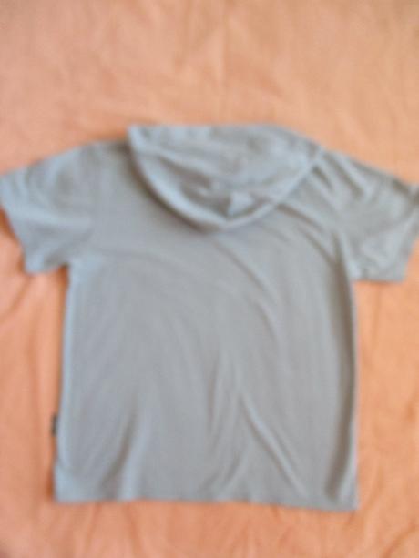 Triko s kratkym rukavom a kapucnou na 8 r., 128