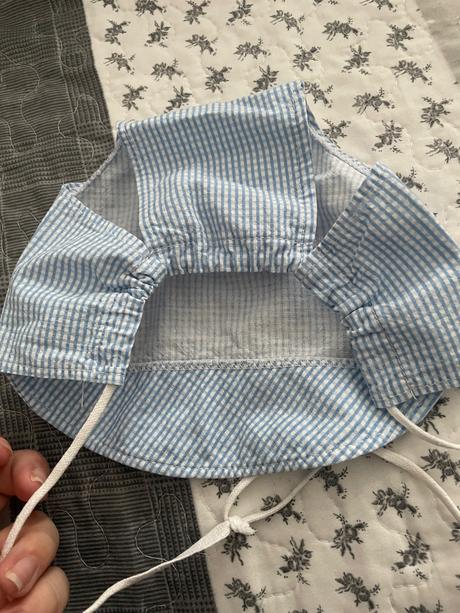 Letná čiapočka, 62