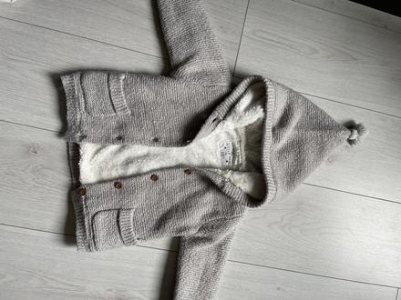 Predam zateplený svetrik kozusinkou, 86