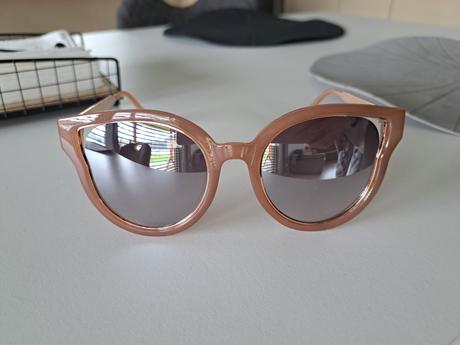 Slnečné okuliare, guess