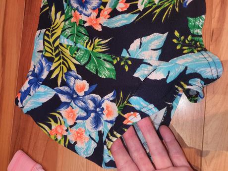 Úžasné šortky 140-146, 140