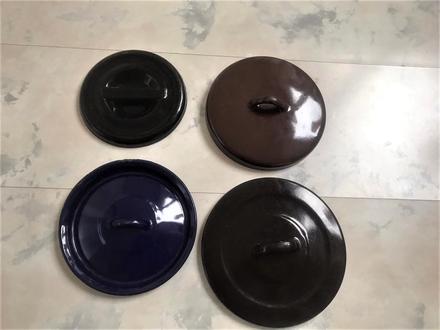 Staré smaltované prikrývky 4 ks, 