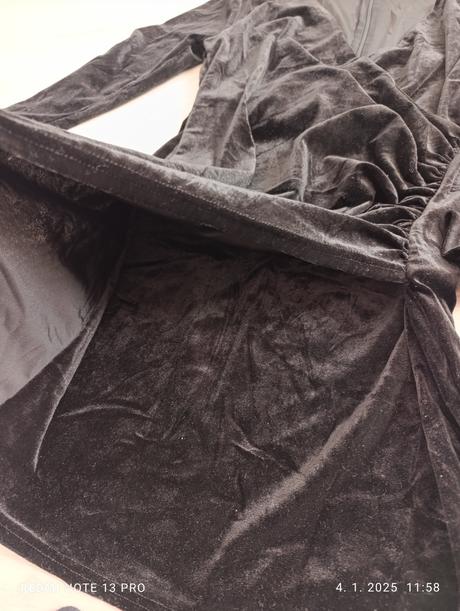 Zamatové šaty, amisu,40