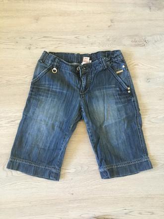 Rifľové šortky, 152